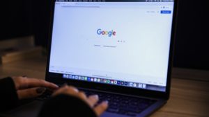 Állami kérésre több milliónyi tartalmat törölt a Google