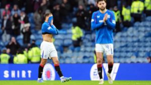 Az újabb blama után kirúgták a rekordbajnok vezetőedzőjét