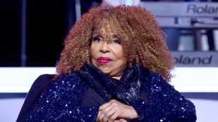 Meghalt Roberta Flack
