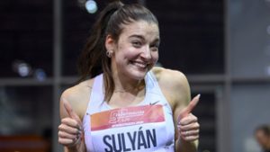 Könnyeivel küszködött a 19 éves fiatal lány, miután elképesztő országos rekordot döntött