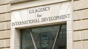 Házkutatást tartottak a szerb civil szervezeteknél a USAID-támogatások miatt