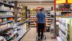 Az államtitkár szerint közel 900 élelmiszer ára csökkent az árrésstop bevezetése óta