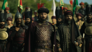 FUCK NER feliratú pólóban lépett a jobboldali elit elé a Hunyadi forgatókönyvírója