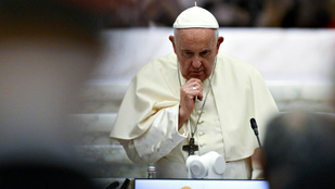 Az abortuszra kényszerített nők felszabadítására hívta fel a figyelmet nőnapi köszöntőjében Ferenc pápa