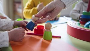 Diplomás bér diploma nélkül, avagy kik azok az óvodai nevelők?