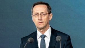 Sejtelmes bejegyzést tett közzé Varga Mihály