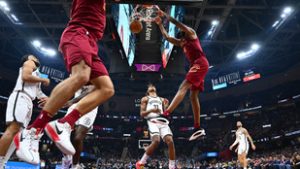 Hajszálon múlt, de végül nem szakadt meg az elképesztő győzelmi széria az NBA-ben