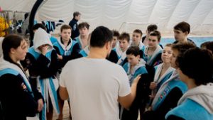 Letaglózta a gyerekeket és a szülőket a legendás edző halála, pszichológus tartja bennük a lelket