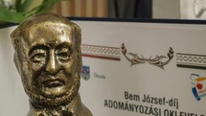 15 éves hagyománnyal szakít Varsó egyik kerülete, nem kapta meg a kitüntetést a magyar történész