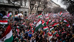 Nézőpont Intézet: teljesen egyetértenek egy kérdésben a Fidesz és a Tisza szavazói