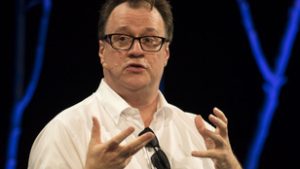 Russell T Davies szerint óriási veszélyben van a meleg társadalom Trump miatt