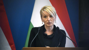 Közzétette az államtitkár, hogy kik reagáltak nevetős emojival egy korábbi bejegyzésére