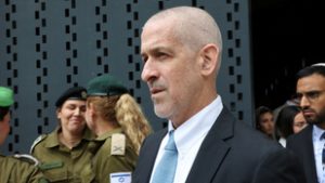 Benjamin Netanjahu bizalmatlanságra hivatkozva menesztette Izrael titkosszolgálatának vezetőjét