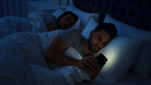 „Papám többször betörte mamám orrát, én inkább a megcsalást választom”