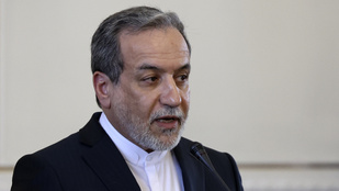 Irán külügyminisztere: Washington gondolja újra a politikáját
