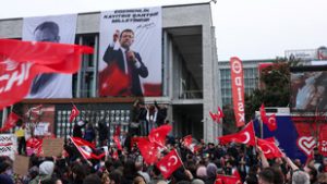 Felfüggesztették hivatalából Isztambul bebörtönzött ellenzéki polgármesterét