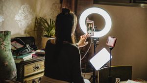 Akcióba lendül a fogyasztóvédelem, jön az influenszerek tömeges ellenőrzése