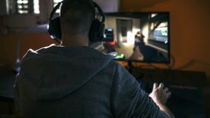 Néhány kocka borította a bilit, amitől az internet maga lett a pokol