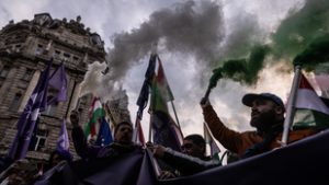 Hadházy Ákosék jövő héten újra tüntetnek, az Erzsébet hidat foglalnák el