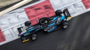 Kiváló előjelekkel vág neki az új brit F4-es szezonnak a Formula–1-be igyekvő Molnár Martin