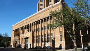 Könyvháború Amerikában: egy bíró mentette meg Orwellt a tiltólistától