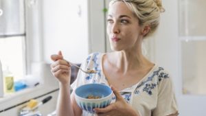 Nem mindegy, milyen gyorsan eszik, hamar felszaladhatnak a kilók