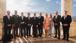 Jogállamiságot is vizsgáló holland delegáció érkezett Magyországra