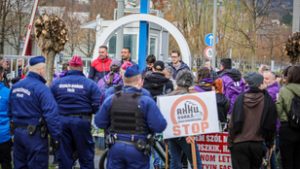 Eljárás indult az Orbán Viktor rádióinterjúját megzavaró tiltakozók ellen