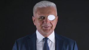 Húszmilliárd forintos a vesztesége, feljelenti az államot és a Fideszt a magyar milliárdos