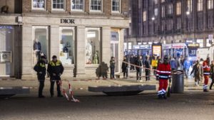 Kitüntették azt a brit férfit, aki elkapta az amszterdami késelőt