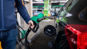 Folytatódik a tendencia, tovább drágul a benzin ára a hazai kutakon