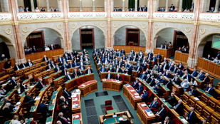 Példátlan botrány lehet a parlament mai üléséből