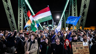 Hadházy Ákos kedden ismét tüntetésre készül, de szerinte ki akarnak babrálni velük