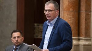 Itt a kormány új drogtörvény-javaslata, akár az ingatlant is elkobozhatja a rendőrség