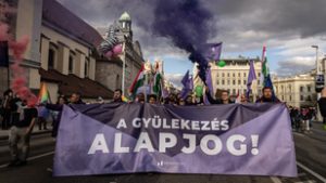 Újabb tüntetést szervez a Momentum, blokád alá venné a parlamenti bejáratokat