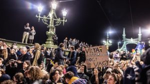 Miskolcon is utcára vonulnak, miközben Hadházy Ákos Budapestre hirdetett demonstrációt
