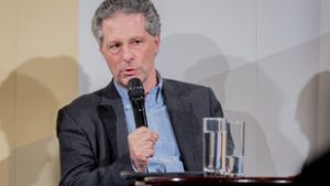 Schiffer András: A Nemzetközi Büntetőbíróságból való kilépés önmagában nem elég
