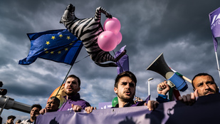 „Ez nagyon cuki gondolat” – Tompos Márton visszaszólt a hídlezáró tüntetéseket kritizáló Vona Gábornak