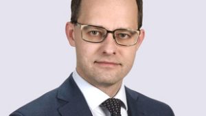 Nem csitulnak a kedélyek a volt miniszter ügyében, a lengyel ügyészség a magyar hatóságok segítségére számít