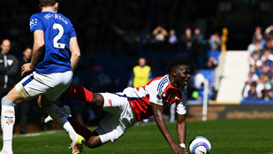 Liverpoolban botlott az Arsenal, újabb lépés Szoboszlaiék aranyérme felé