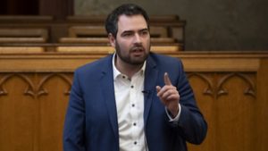 „A világ legnagyobb pénzrablását hajtották végre” – egymásnak estek a parlamentben
