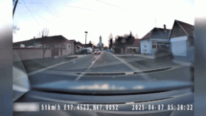 Szándékosan kormányozhattak rá egy autóra Veszprém vármegyében