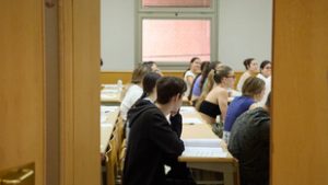 Népszava: rövid videókkal váltaná ki a Belügyminisztérium a drogprevenciós előadásokat