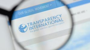 A Transparency International újra feljelentést tesz a Magyar Nemzeti Bank alapítványainak ügyében
