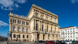 „Összeszorult a gyomrom” – akadémiai vita bontakozik ki az Orbán Viktor poloskázása elleni tiltakozásról