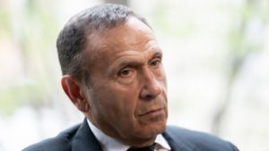 Fenyő-gyilkosság: Gyárfás Tamásnak börtönbe kell vonulnia