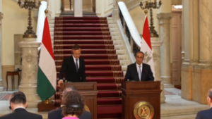 Szijjártó: Magyar telekommunikációs vállalat építheti ki az Egyiptomot Európával összekötő optikai kábelrendszert