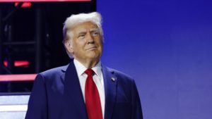 Donald Trump bármelyik pillanatban lavinát indíthat, de már most bajban van Magyarország