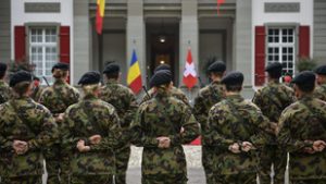 Ezrek által használt kiskapu került a célkeresztbe, hadjárat indul a hadkötelezettségért Svájcban