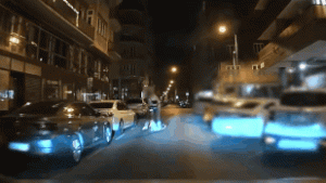 Rollerrel zúzták le a parkoló kocsit, majd leléptek